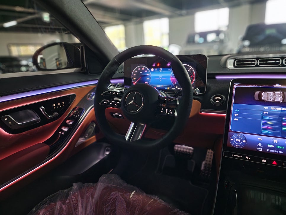 벤츠 S400d - 액티브엠비언트 " S클래스에 빠질수 없는 액티브 엠비언트 !!! "