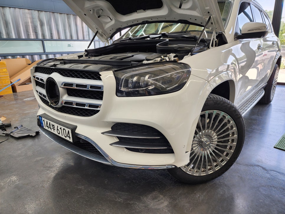 벤츠 Gls400d 마이바흐 - gls600 바디킷마이바흐 & 22인치 휠마이바흐 & 전동사이드스탭