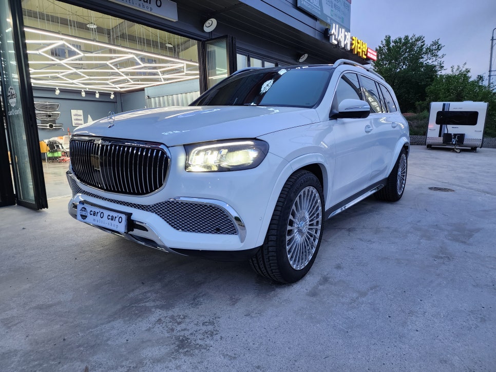 벤츠 Gls400d 마이바흐 - gls600 바디킷마이바흐 & 22인치 휠마이바흐 & 전동사이드스탭