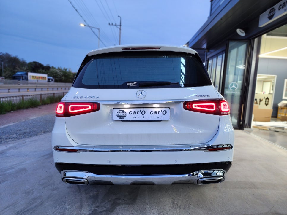 벤츠 Gls400d 마이바흐 - gls600 바디킷마이바흐 & 22인치 휠마이바흐 & 전동사이드스탭