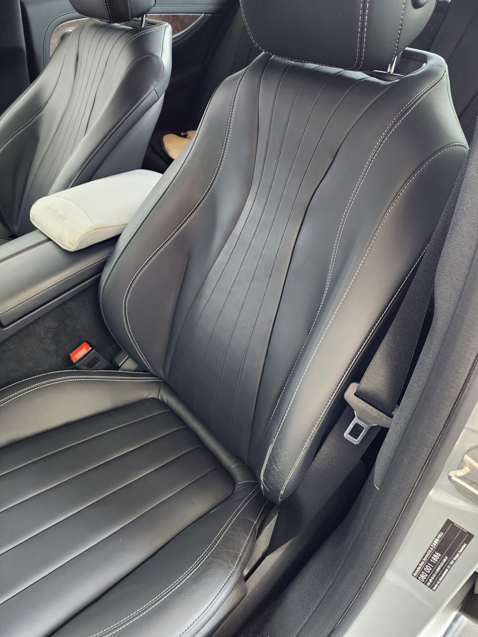 벤츠 E220d 익스클루시브 - 하이클라스 통풍시트 " 시원한 여름나기 !! "