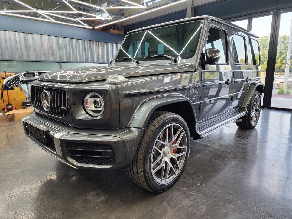 벤츠G63amg - 전동 사이드스텝 시공으로 편리한 벤츠 생활 !!!