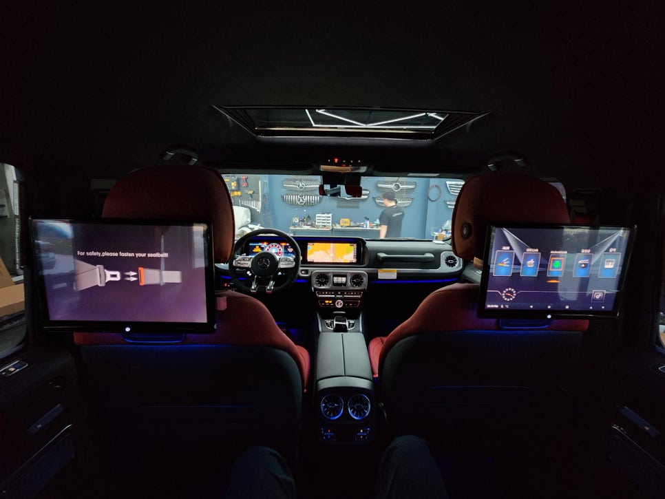 벤츠G63amg - 리어 모니터 " 차안에서도 지루하지 않아요."