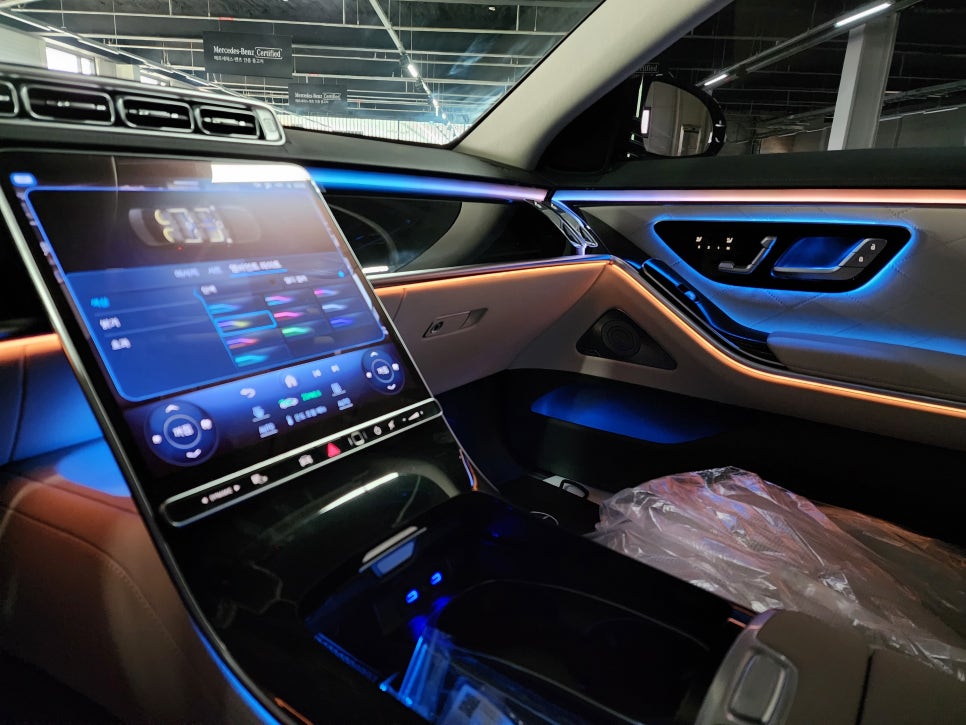 벤츠 S500 - 신차 출고 전 필수 시공 "액티브 엠비언트"