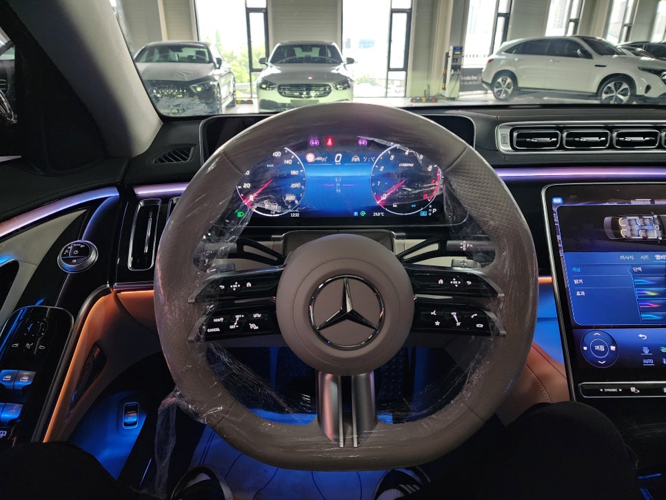 벤츠 S500 - 신차 출고 전 필수 시공 "액티브 엠비언트"