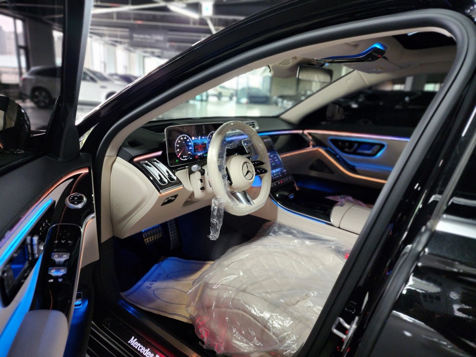벤츠 S500 - 신차 출고 전 필수 시공 "액티브 엠비언트"