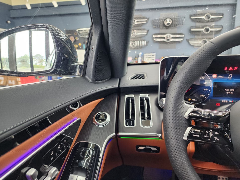 벤츠 S400d - 액티브 엠비언트 & 4D 부메스터 시공
