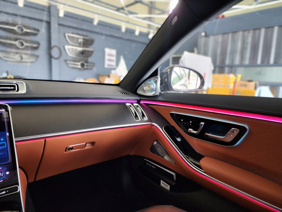 벤츠 S400d - 액티브 엠비언트 & 4D 부메스터 시공