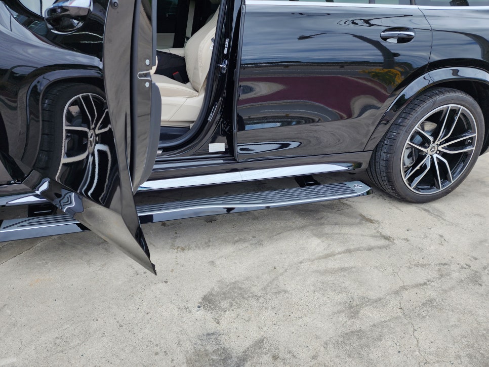 벤츠 GLS580 - 마이바흐 전동 사이드 스텝