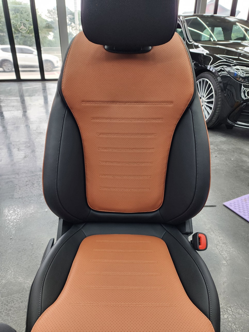 벤츠 W206 C300- 벤츠정품 통풍시트 & R버튼 활성화