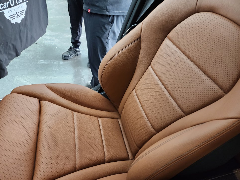 벤츠 GLC220d - 통풍시트, 세로그릴, 3d부메스터 " 인기 시공을 한번에~~~ "