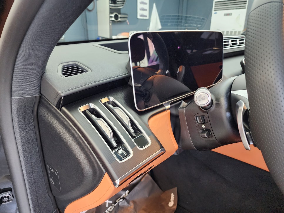 벤츠 S400d 액티브엠비언트 & 4d부메스터 " 감성 드라이빙을 위한 필수 패키지 시공 "