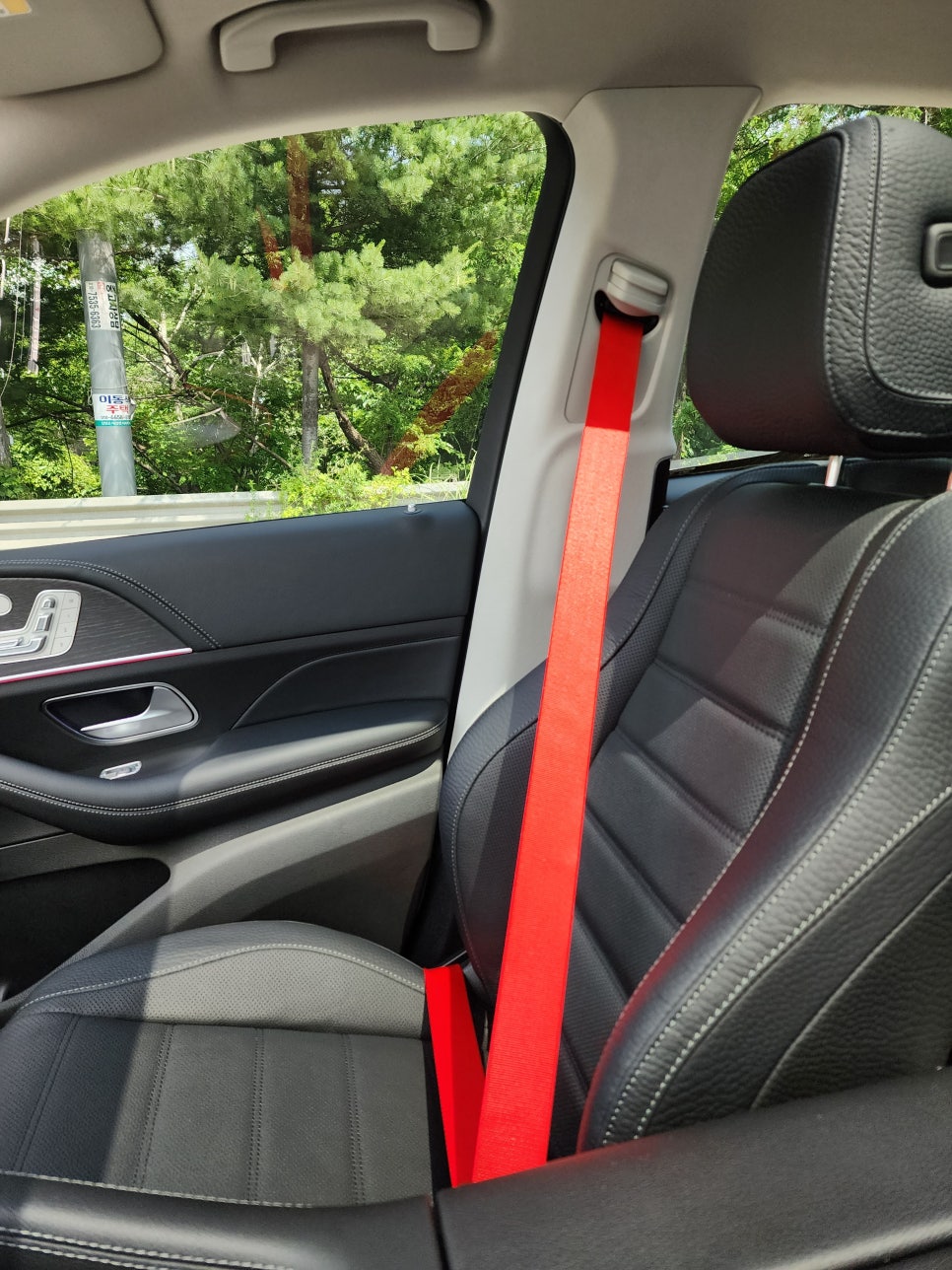 벤츠 GLE53amg - 벤츠정품 세로그릴 & 광각미러 &부메스터 엠비언트 / 레드컬러안전벨트