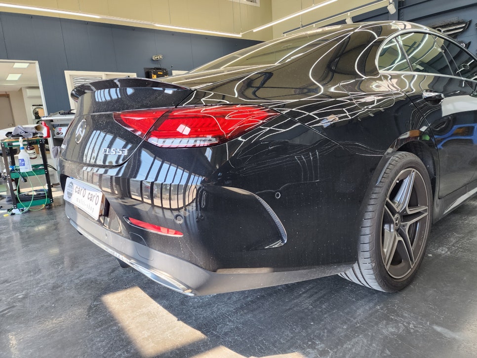 벤츠 Cls53amg - 디퓨저 & 듀얼머플러팁 / 월계수 도어스팟