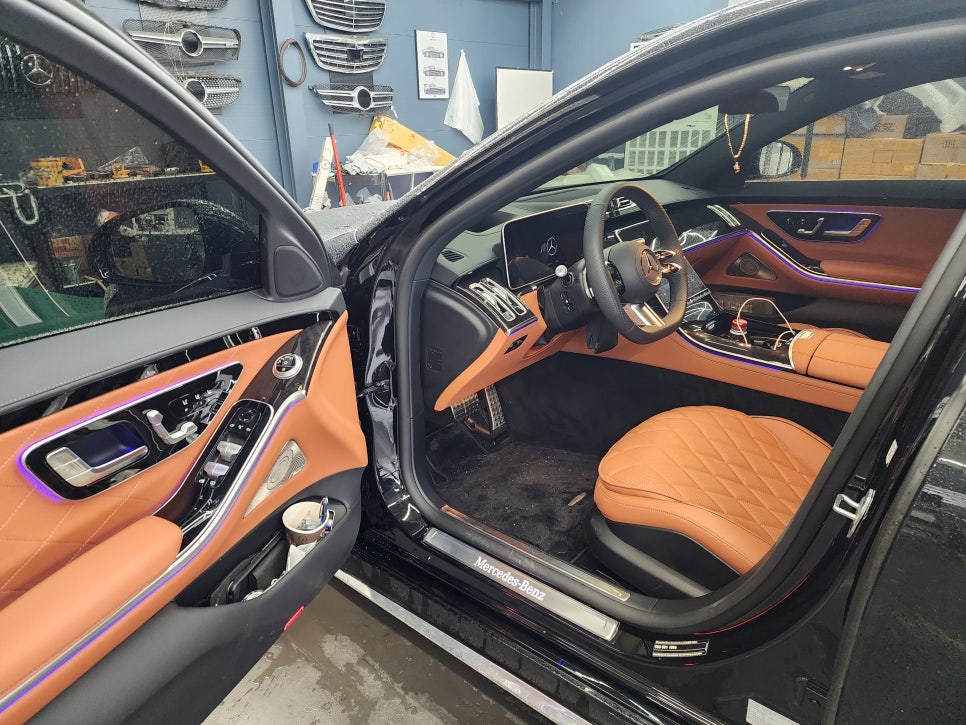 벤츠 S500 - 액티브엠비언트 & 4d부메스터 & 천장 부메스터엠비언트 3종 " 천장 부메스터 엠비언트 신상 시공 !!! "