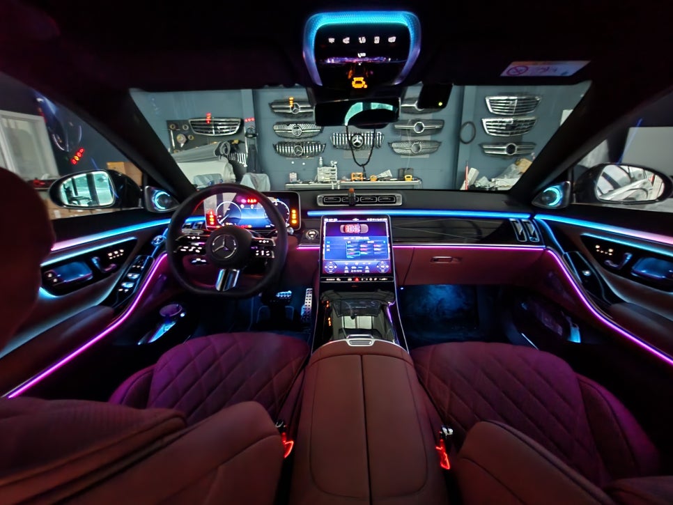 벤츠 S500 - 액티브엠비언트 & 4d부메스터 & 천장 부메스터엠비언트 3종 " 천장 부메스터 엠비언트 신상 시공 !!! "