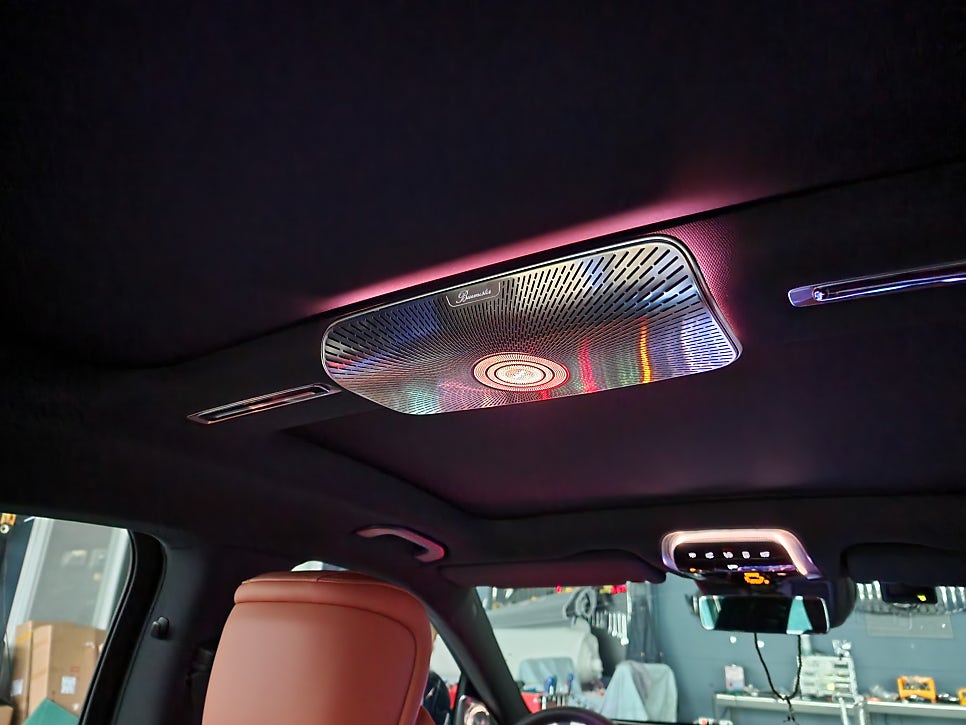 벤츠 S500 - 액티브엠비언트 & 4d부메스터 & 천장 부메스터엠비언트 3종 " 천장 부메스터 엠비언트 신상 시공 !!! "