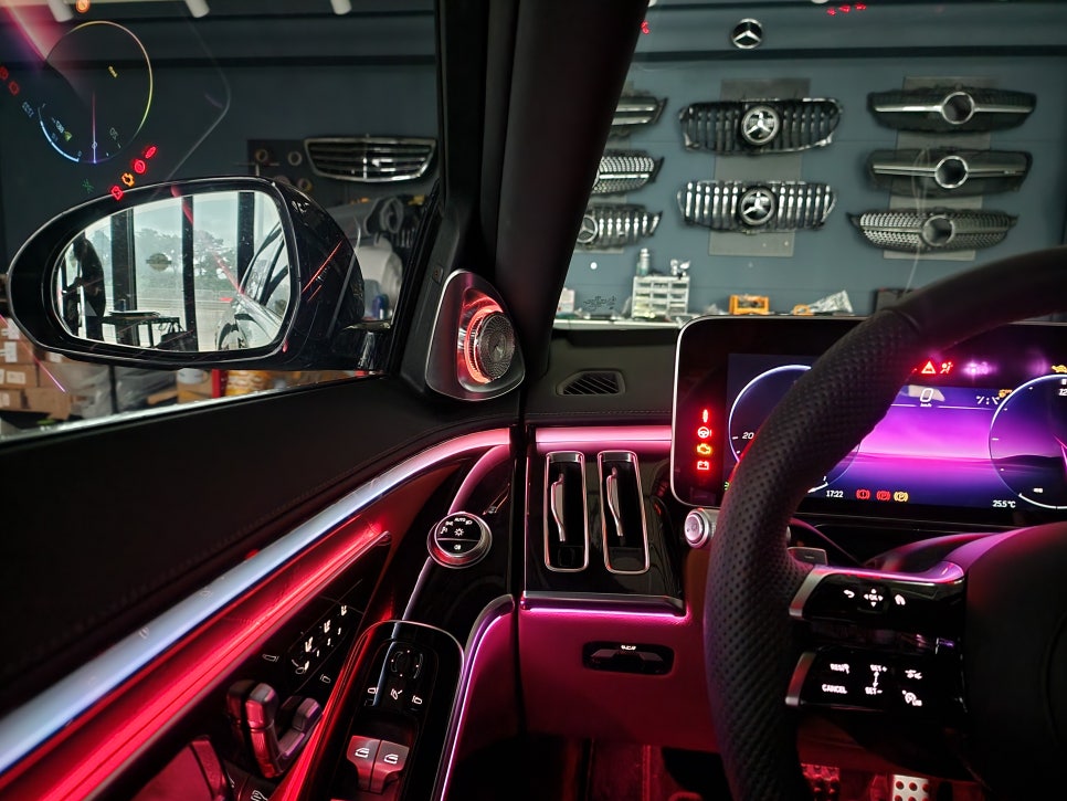 벤츠 S500 - 액티브엠비언트 & 4d부메스터 & 천장 부메스터엠비언트 3종 " 천장 부메스터 엠비언트 신상 시공 !!! "