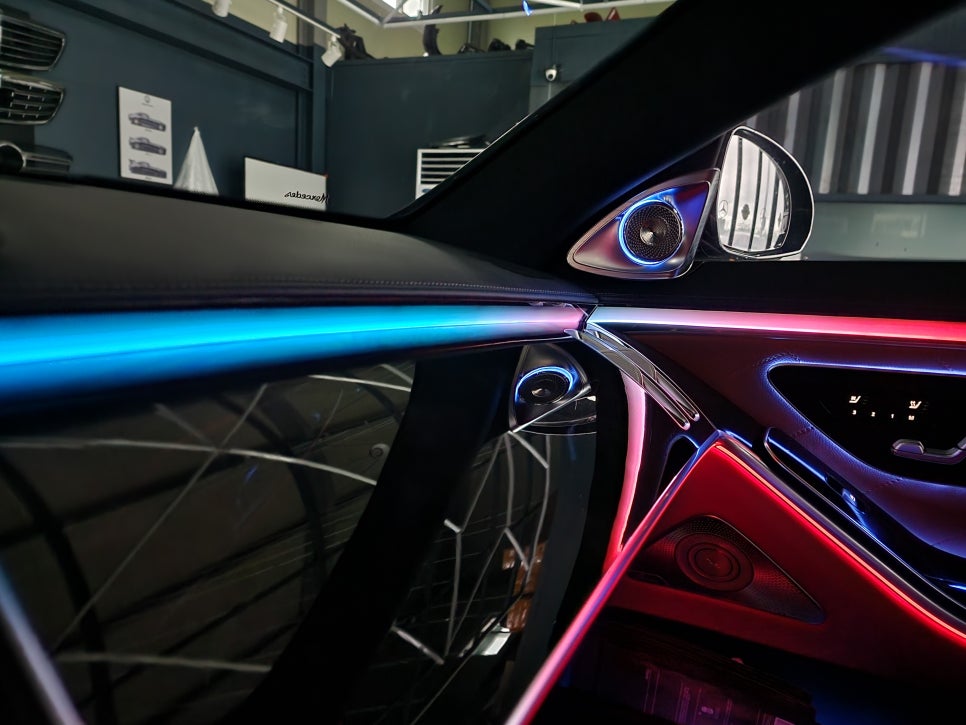 벤츠 S500 - 액티브엠비언트 & 4d부메스터 & 천장 부메스터엠비언트 3종 " 천장 부메스터 엠비언트 신상 시공 !!! "