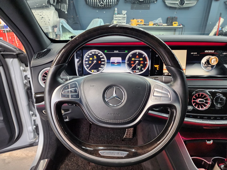 광주 벤츠레트로핏 카오카오 ] 벤츠 S350d - 신형 amg 카본 잠자리핸들 교체
