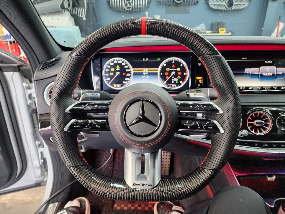 광주 벤츠레트로핏 카오카오 ] 벤츠 S350d - 신형 amg 카본 잠자리핸들 교체