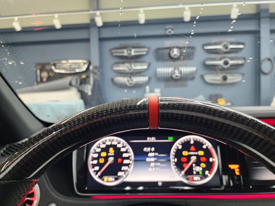 광주 벤츠레트로핏 카오카오 ] 벤츠 S350d - 신형 amg 카본 잠자리핸들 교체