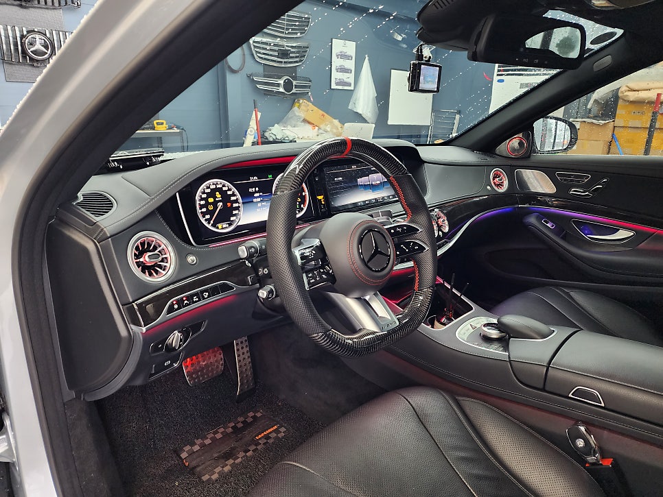 광주 벤츠레트로핏 카오카오 ] 벤츠 S350d - 신형 amg 카본 잠자리핸들 교체
