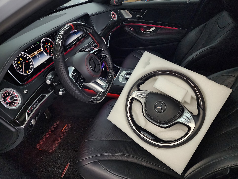 광주 벤츠레트로핏 카오카오 ] 벤츠 S350d - 신형 amg 카본 잠자리핸들 교체