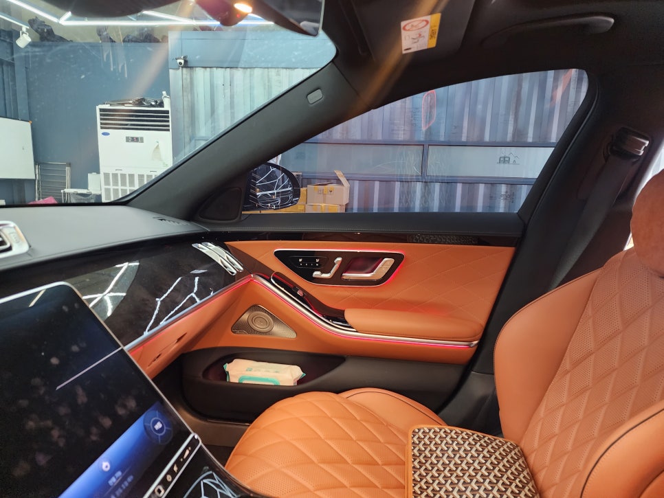 광주 액티브 엠비언트 ] 벤츠 S500 - 액티브엠비언트 & 4d부메스터 패키지 시공