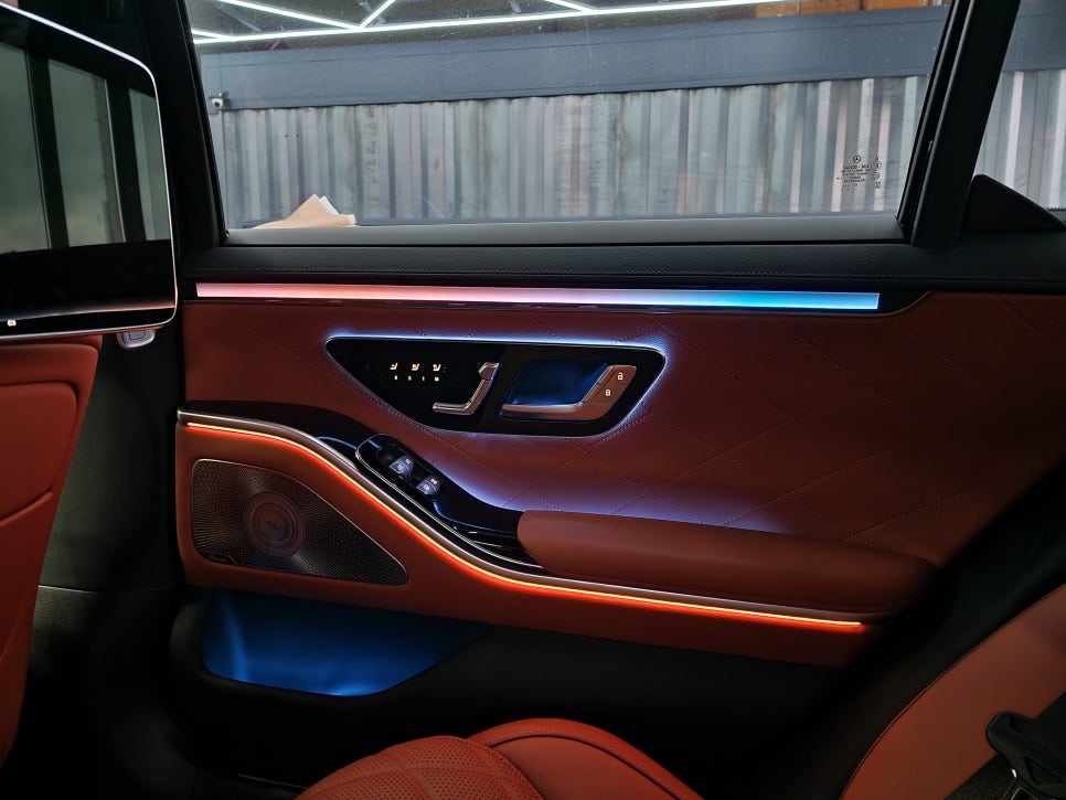 광주 액티브 엠비언트 ] 벤츠 S500 - 액티브엠비언트 & 4d부메스터 패키지 시공