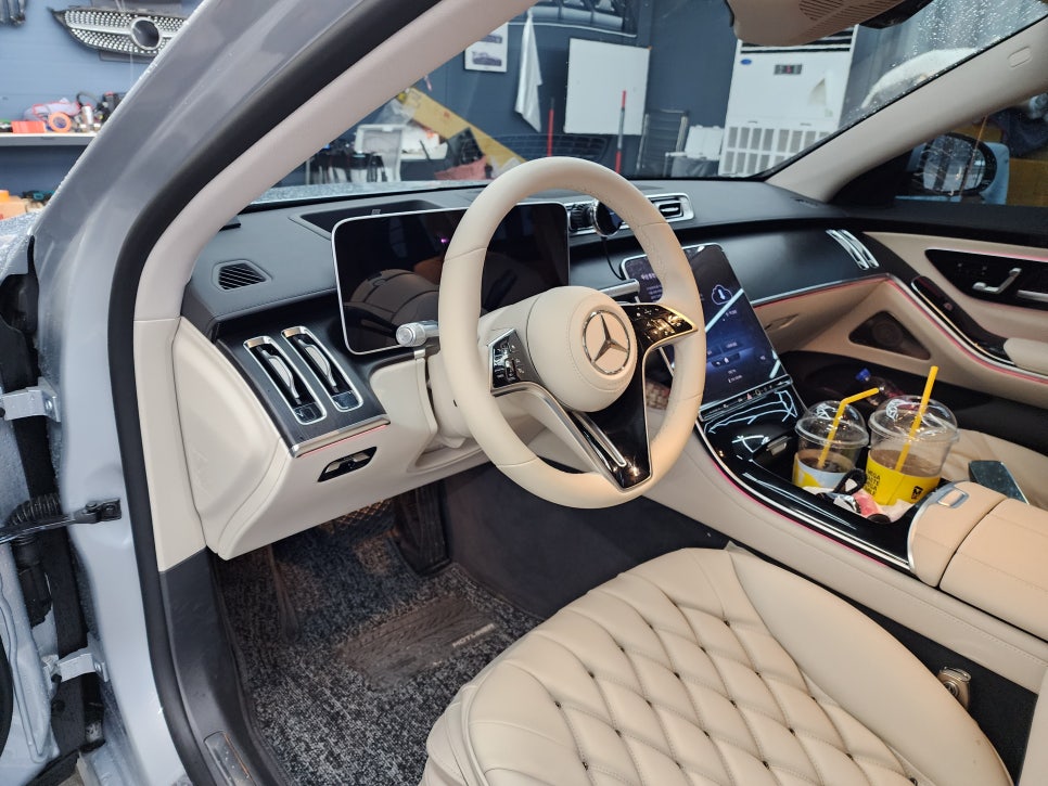 광주 벤츠 엠비언트 ]  벤츠 S450 - 액티브엠비언트(애프터) & 4d부메스터(정품)   " 실내 인테리어를 힙하게~~ "