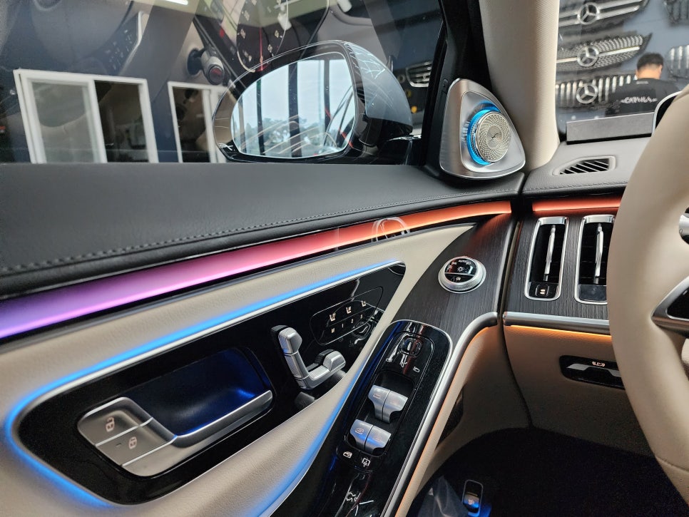광주 벤츠 엠비언트 ]  벤츠 S450 - 액티브엠비언트(애프터) & 4d부메스터(정품)   " 실내 인테리어를 힙하게~~ "