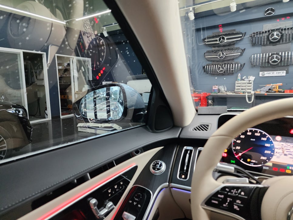 광주 벤츠 엠비언트 ]  벤츠 S450 - 액티브엠비언트(애프터) & 4d부메스터(정품)   " 실내 인테리어를 힙하게~~ "