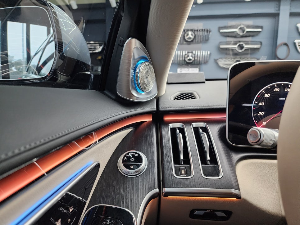 광주 벤츠 엠비언트 ]  벤츠 S450 - 액티브엠비언트(애프터) & 4d부메스터(정품)   " 실내 인테리어를 힙하게~~ "