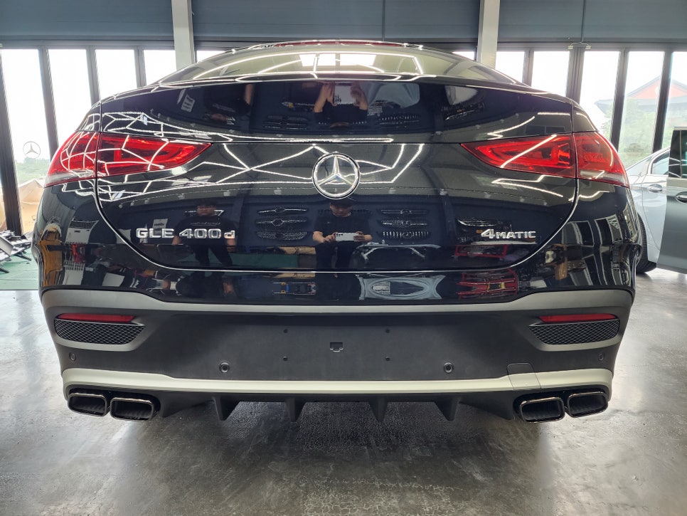 벤츠 Gle400d - 63amg 디퓨저 & 듀얼 머플러 팁