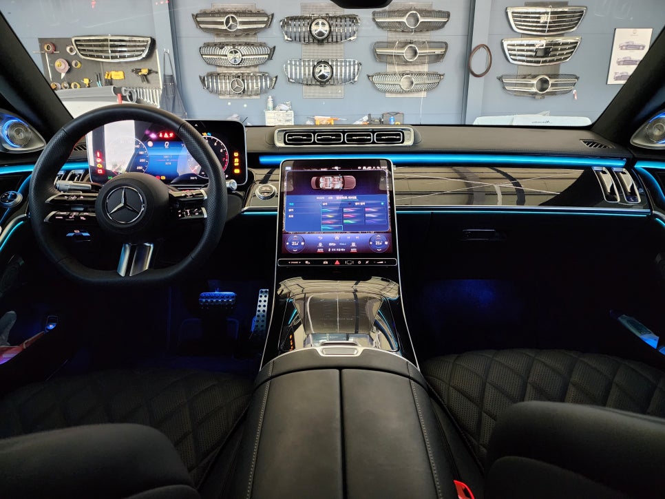벤츠 S500 - 액티브 엠비언트& 정품 4d부메스터  " S클래스에 절대 빠질 수 없는 튜닝 !!! "
