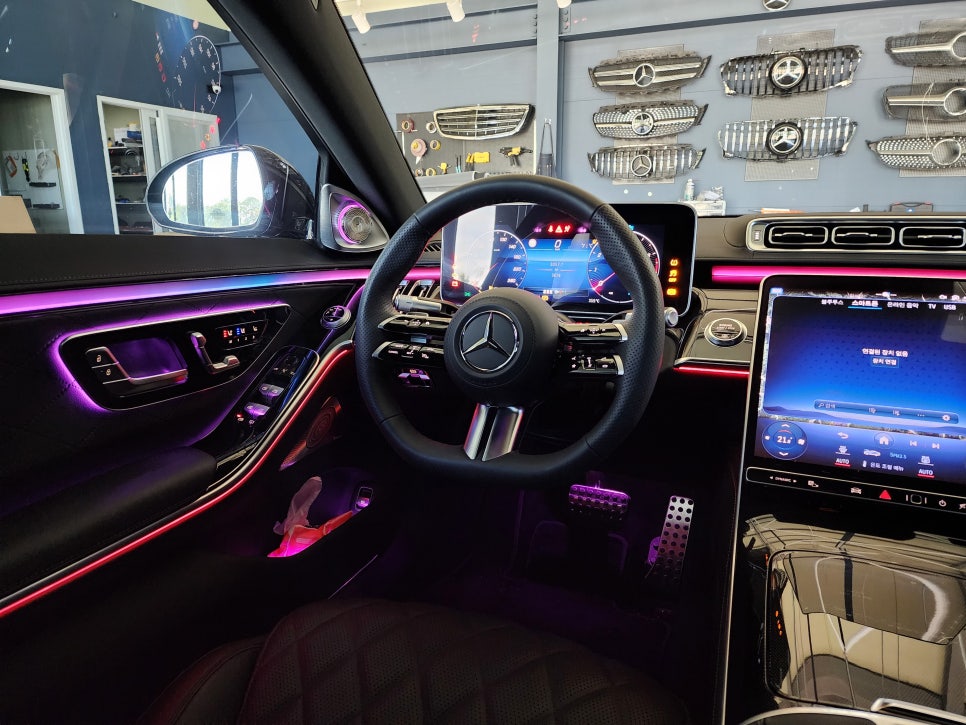 벤츠 S500 - 액티브 엠비언트& 정품 4d부메스터  " S클래스에 절대 빠질 수 없는 튜닝 !!! "