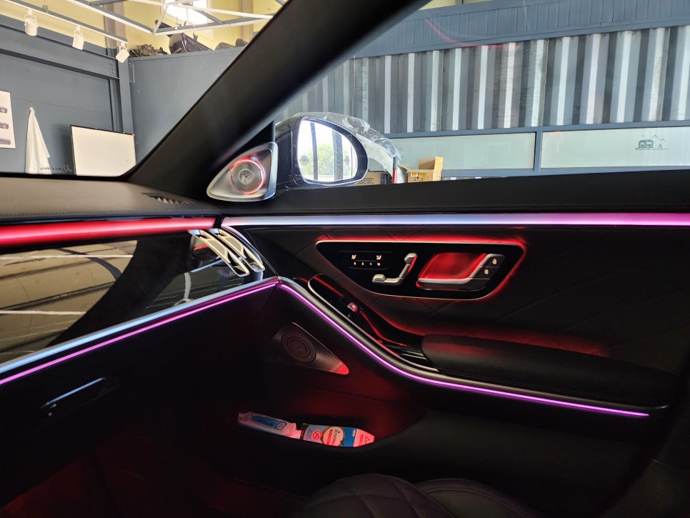 벤츠 S500 - 액티브 엠비언트& 정품 4d부메스터  " S클래스에 절대 빠질 수 없는 튜닝 !!! "
