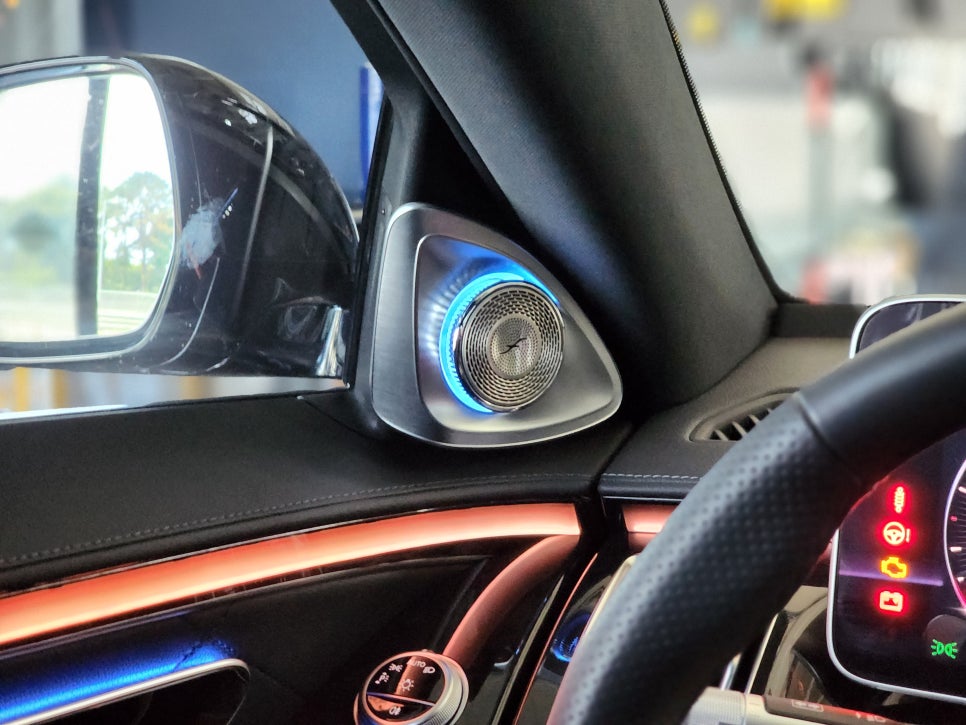 벤츠 S500 - 액티브 엠비언트& 정품 4d부메스터  " S클래스에 절대 빠질 수 없는 튜닝 !!! "