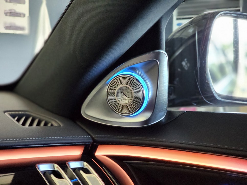벤츠 S500 - 액티브 엠비언트& 정품 4d부메스터  " S클래스에 절대 빠질 수 없는 튜닝 !!! "