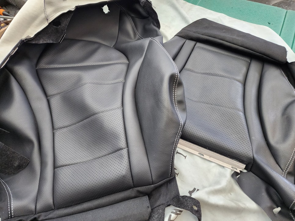 광주 벤츠통풍시트 ] 벤츠 Glc350e - 통풍시트  " 4계절 모두 유용한 통풍시트 시공은 언제든 가능합니다 !!"
