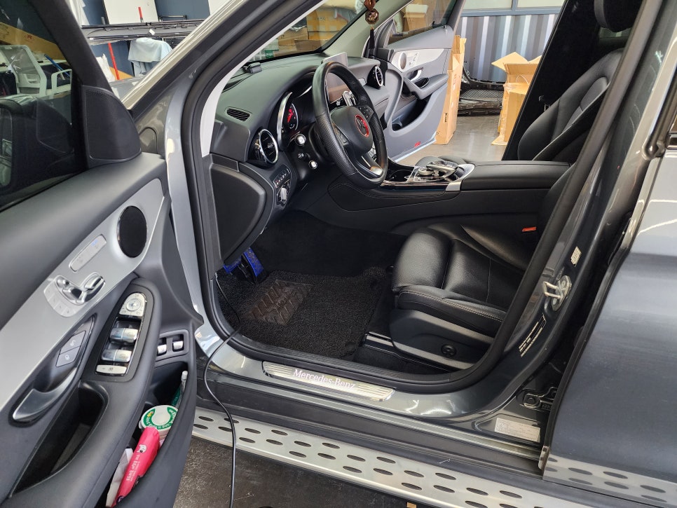 광주 벤츠통풍시트 ] 벤츠 Glc350e - 통풍시트  " 4계절 모두 유용한 통풍시트 시공은 언제든 가능합니다 !!"