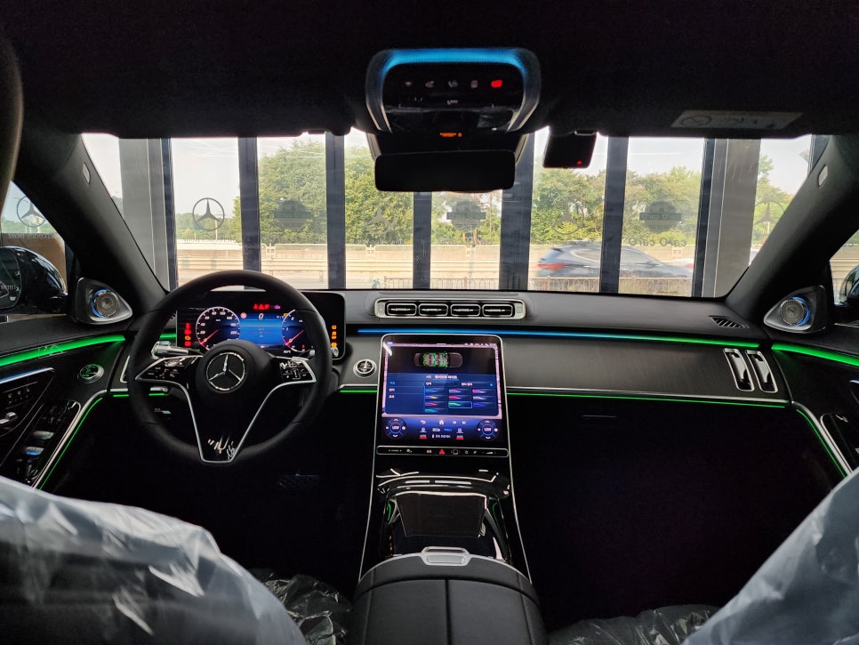 벤츠 S350d - 액티브 엠비언트 & 4d부메스터 패키지 " 완벽한 인테리어"