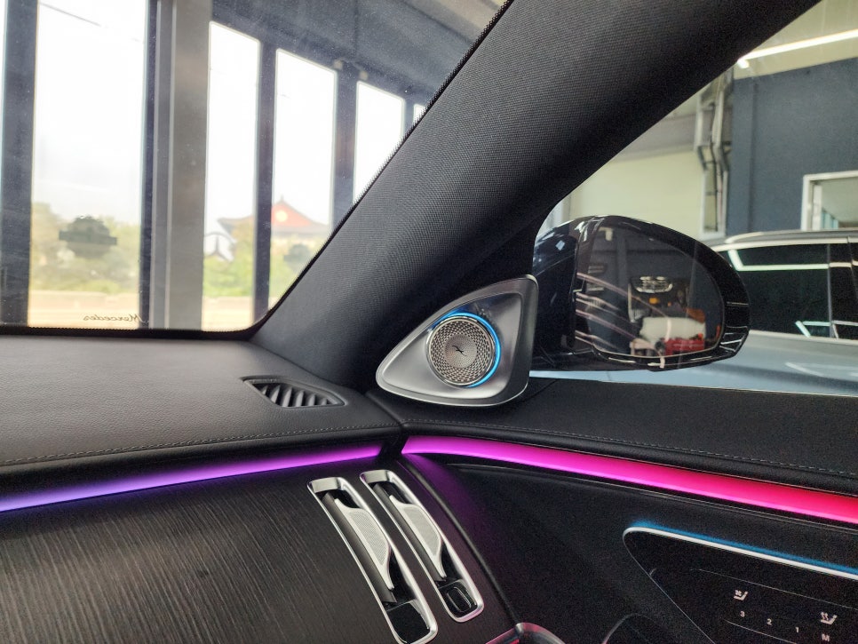 벤츠 S350d - 액티브 엠비언트 & 4d부메스터 패키지 " 완벽한 인테리어"