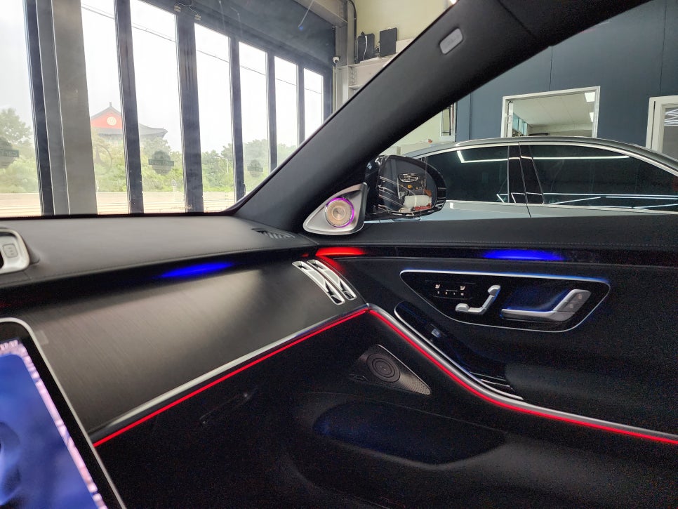 벤츠 S350d - 액티브 엠비언트 & 4d부메스터 패키지 " 완벽한 인테리어"
