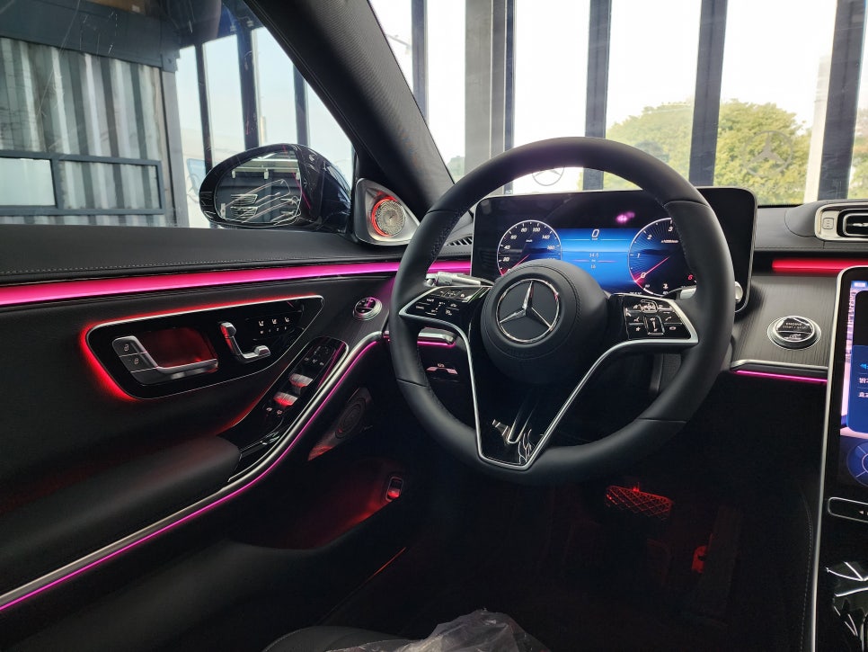 벤츠 S350d - 액티브 엠비언트 & 4d부메스터 패키지 " 완벽한 인테리어"