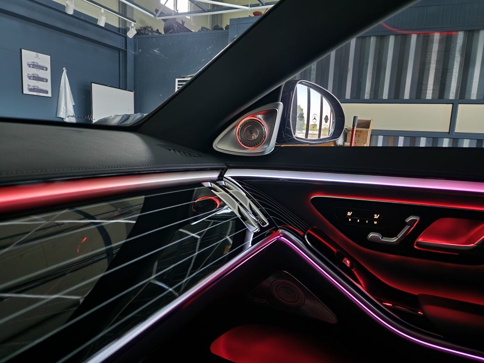 벤츠 S350d - 피아노락커트림 & 액티브엠비언트 & 4d부메스터