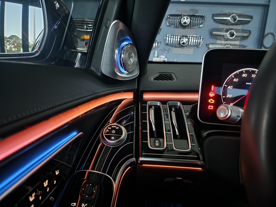 벤츠 S350d - 피아노락커트림 & 액티브엠비언트 & 4d부메스터