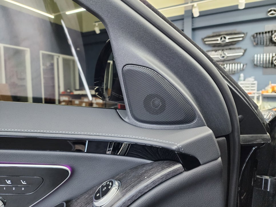 벤츠 S350d - 피아노락커트림 & 액티브엠비언트 & 4d부메스터