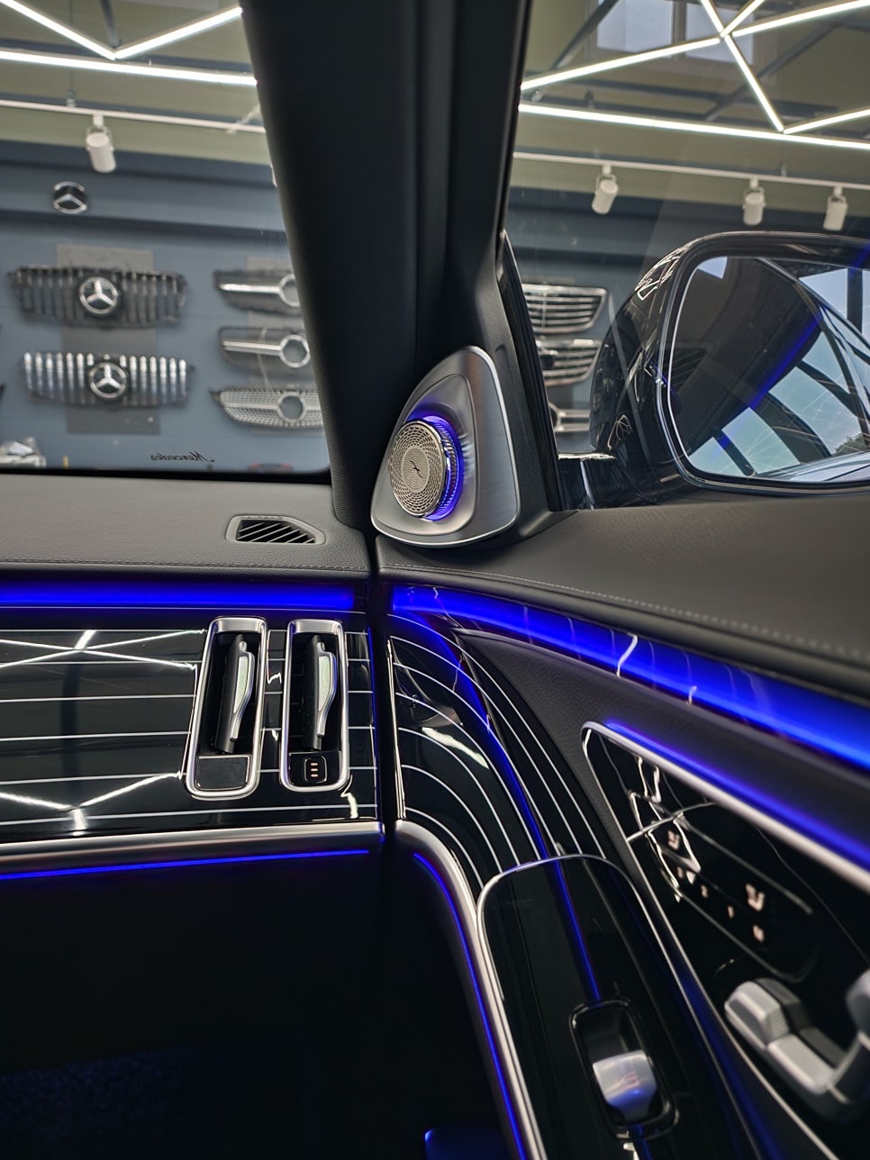 벤츠 S350d - 피아노락커트림 & 액티브엠비언트 & 4d부메스터